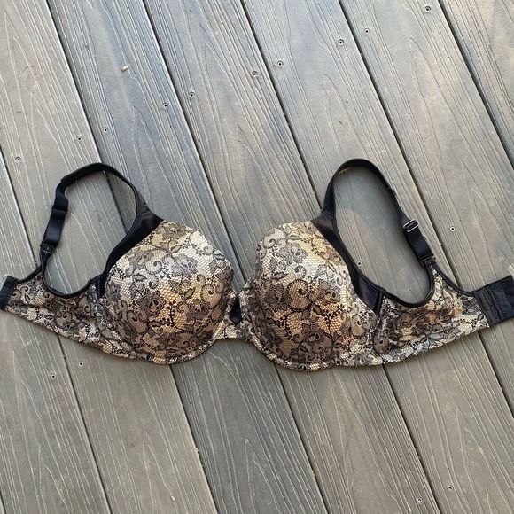 Playtex Other - Playtex bra 38DDD lace design non padding